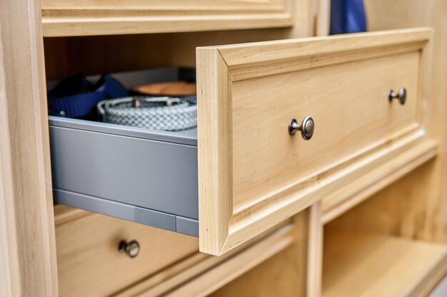 Tips on Customizing Cabinet and Replacement Cabinet Drawers